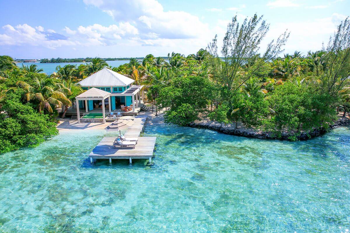 Private villa on Cayo Espanto by clear Caribbean Sea