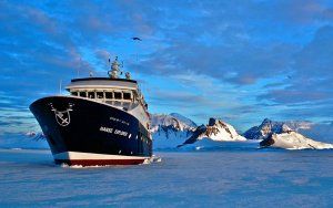 ANTARCTICA PRIVATE YACHT