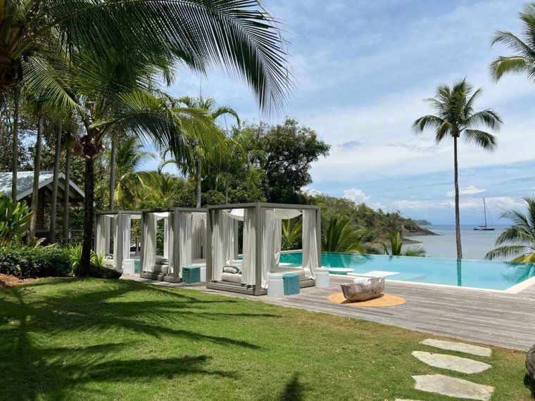 Infinity pool and ocean at Islas Secas in Panama