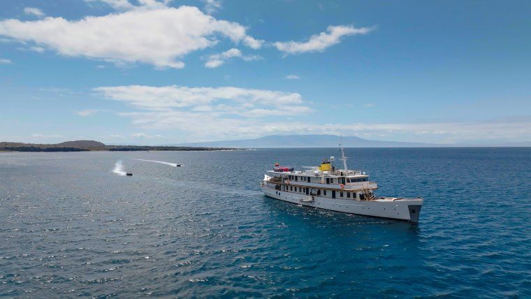 Luxury Grace Yacht In Galapagos Islands