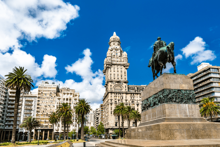 Plaza Independencia in Montevideo in Uruguay
