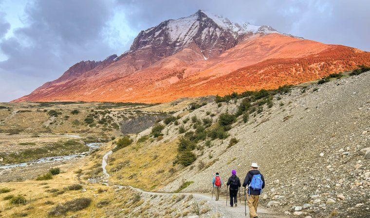 Discerning travelers hiking private trail during luxury tour to Patagonia with Blue Parallel