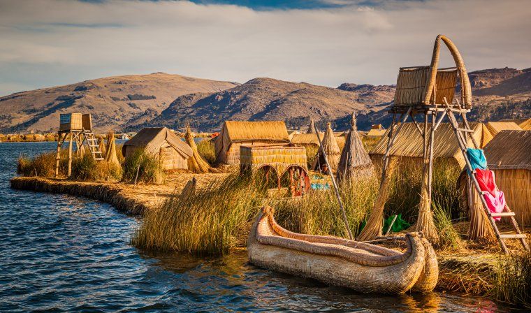 View of floating boats on Lake Titicaca during peak time to visit