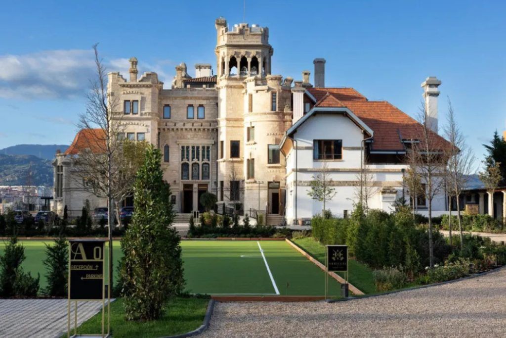 The impressive castle-like facade of Palacio Arriluce.
