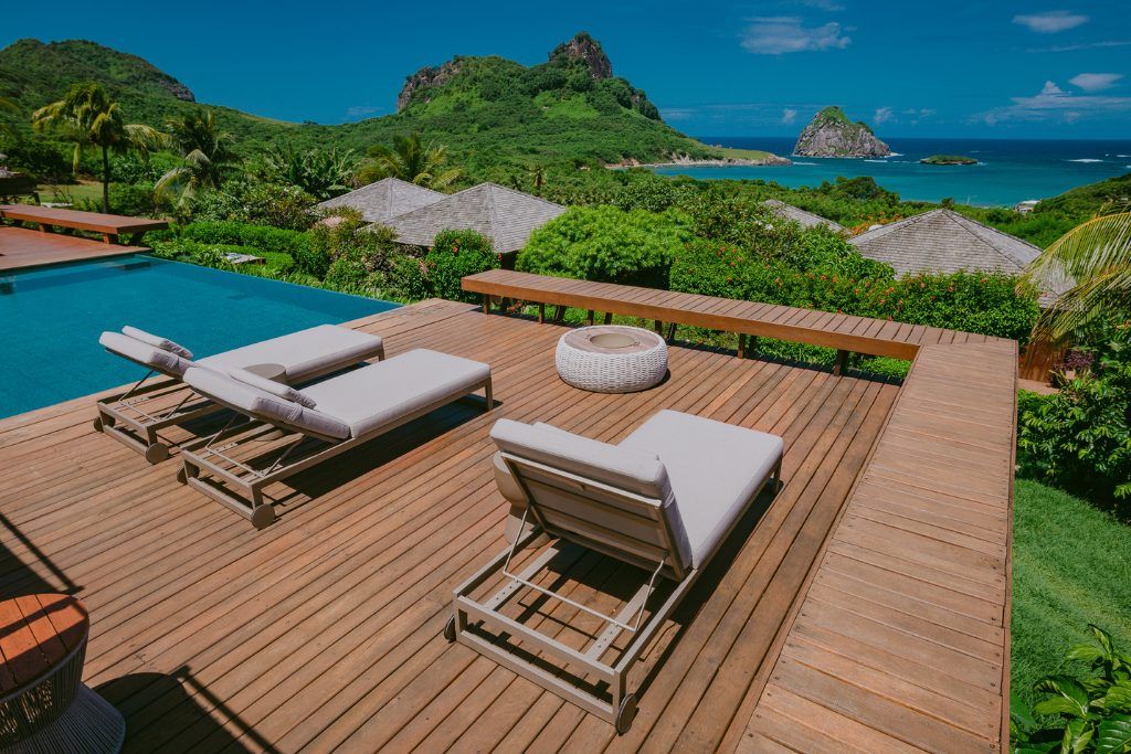 Private plunge pool at one of Pousada Maravilha's bungalows.