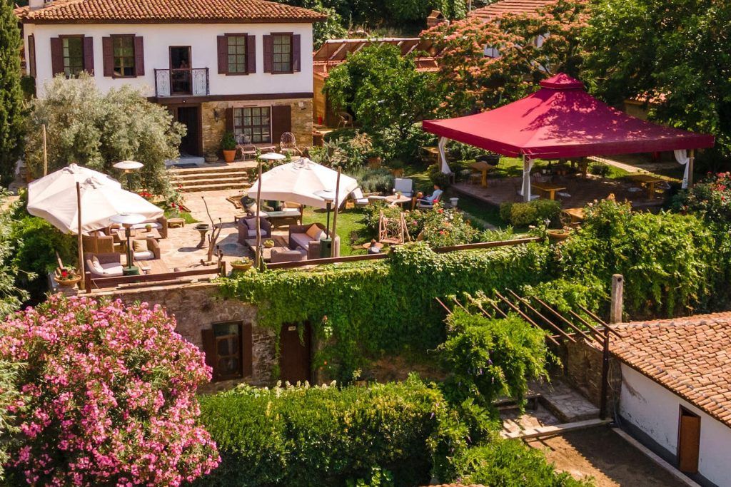 The outdoor garden at Güllü Konakları.