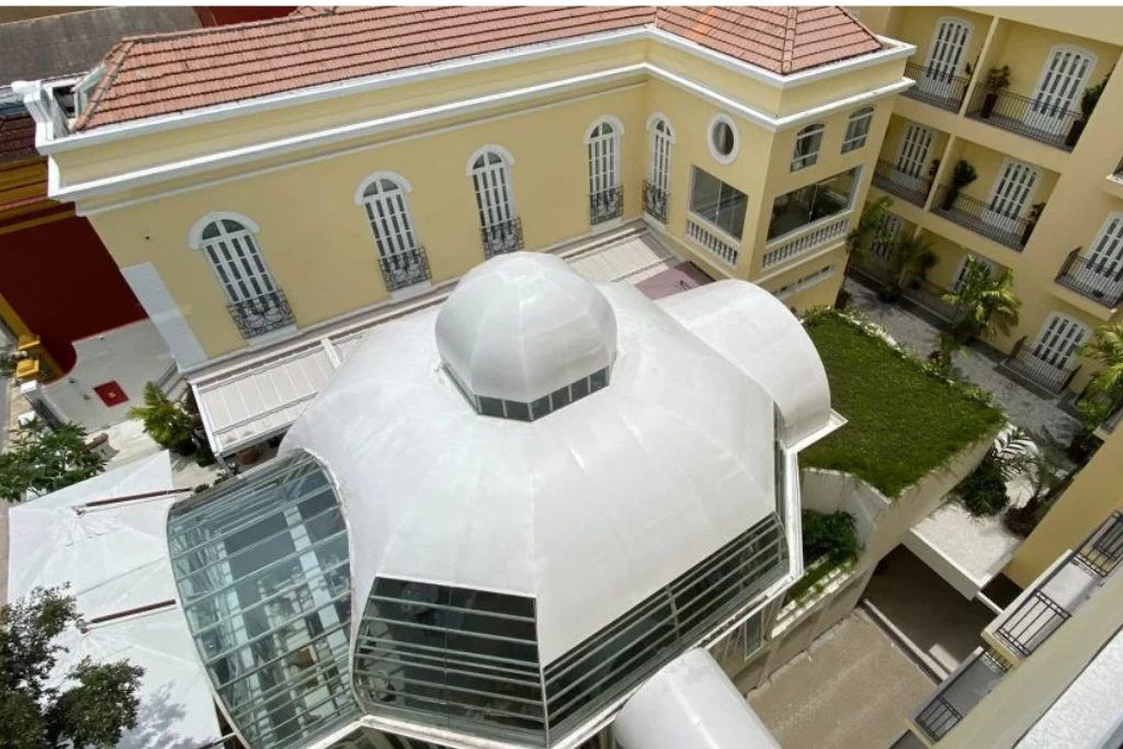 Aerial view of Hotel Juma Opera in Manaus.