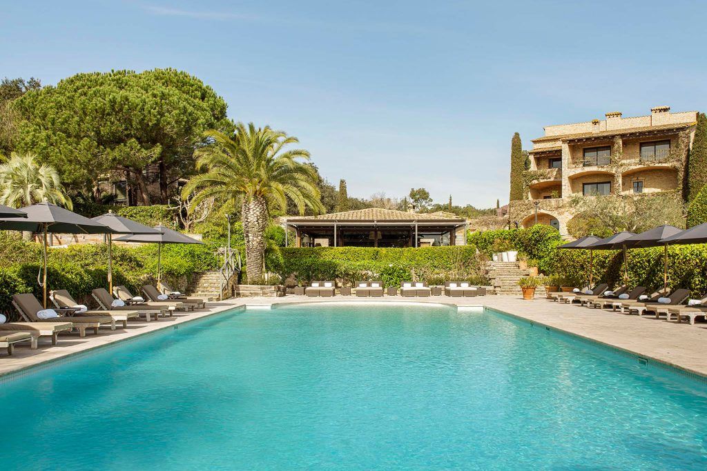 The outdoor swimming pool at Mas de Torrent in Girona.