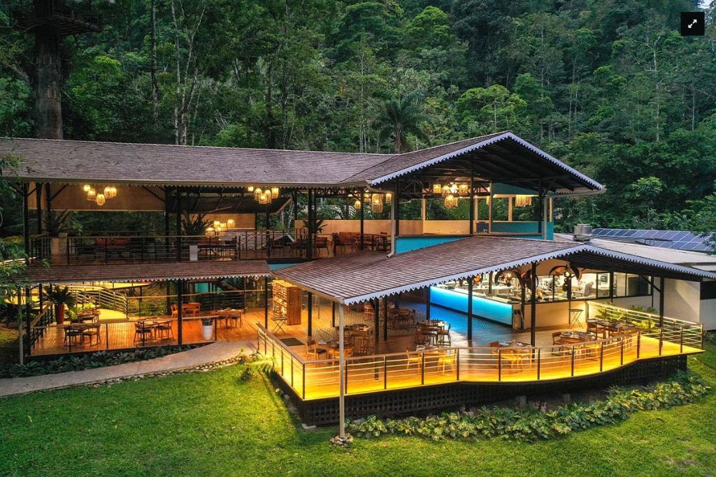 An exterior view of the PAcuare River Lodge.