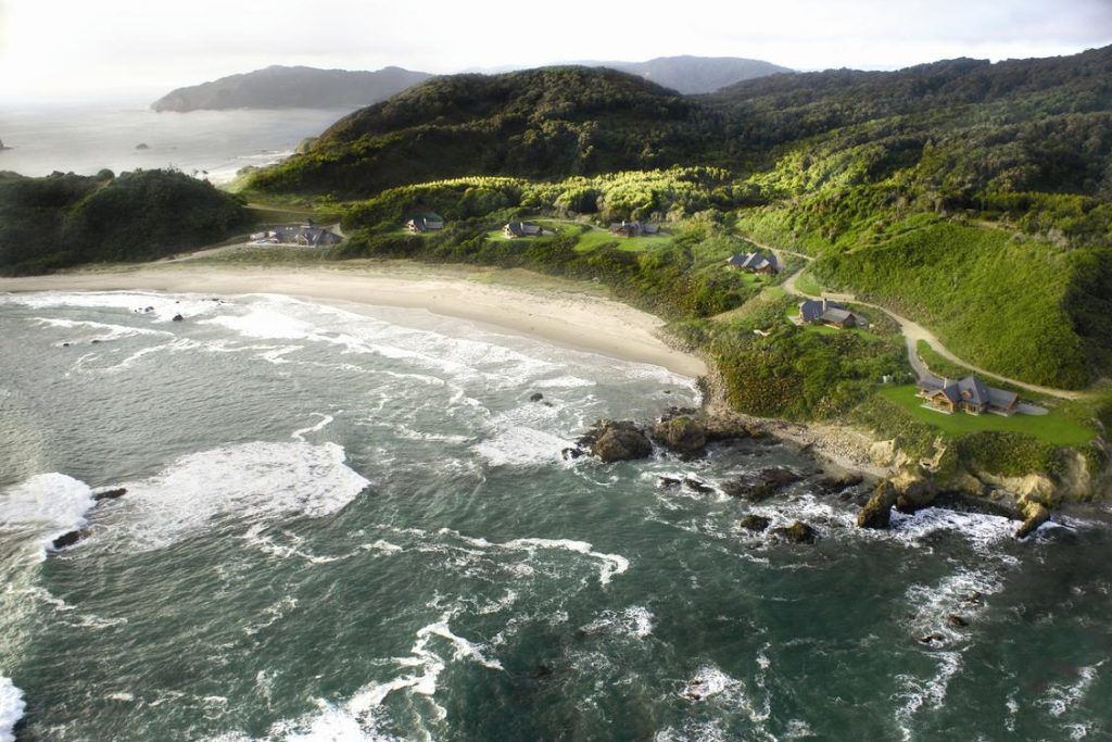A view of the coast around the property Mari Mari.
