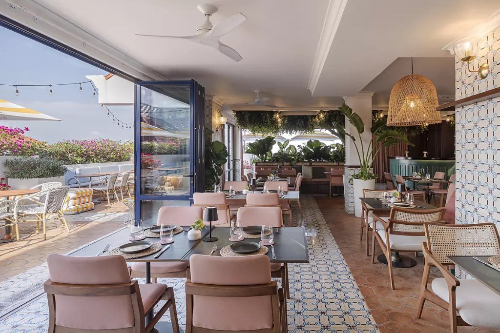A common area in the Sofitel Legend Casco Viejo.