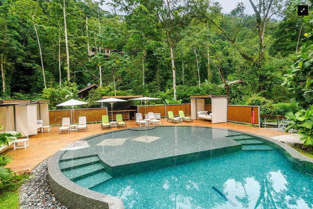 The swimming pool at the Pacuare River Lodge.