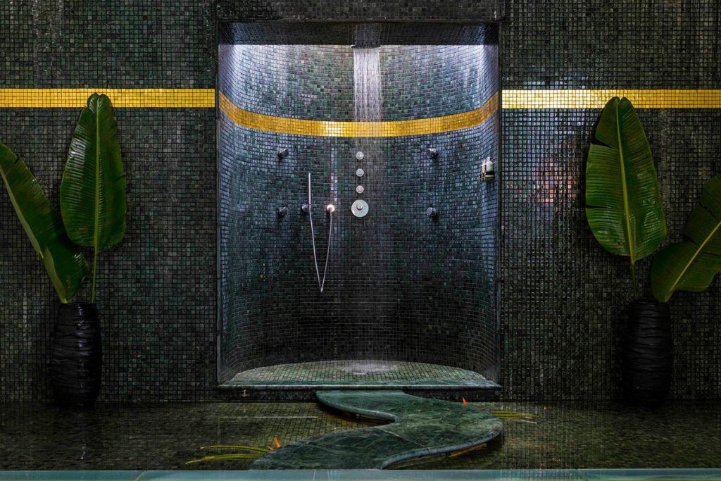 The shower in one of the bathrooms in Villa Joya.