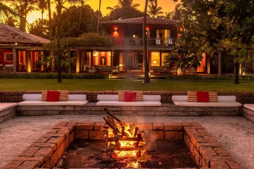 Fire pit in the outdoor area of Fazenda São Francisco in Bahia in Brazil