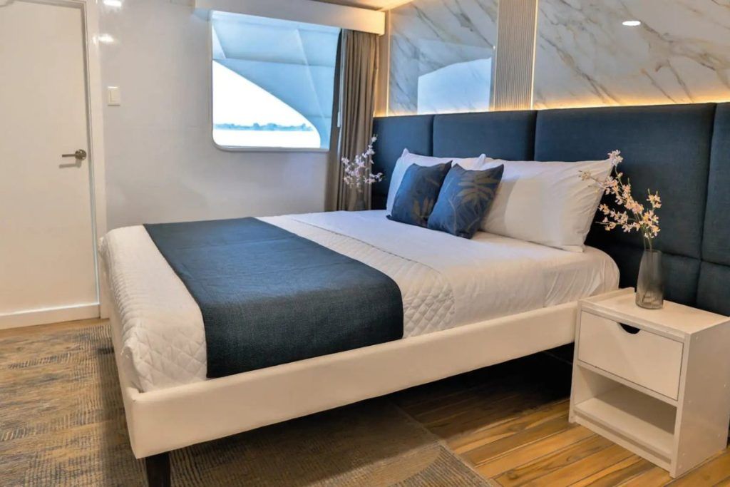 A matrimonial stateroom on the Galaxy Diver II