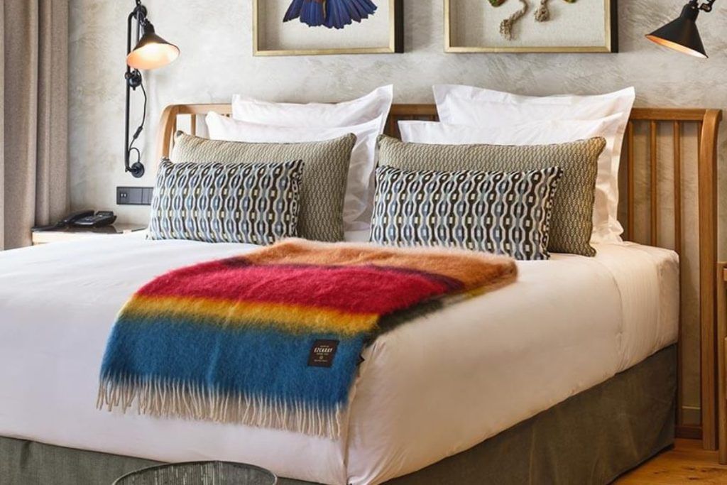 Luxury suite at the Palacio Samaniego in La Rioja
