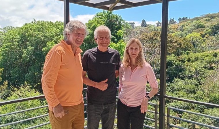 Couple enjoys private birding experience with expert guide in Boquette in Panama