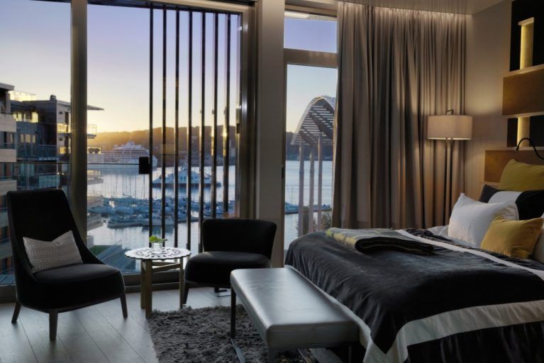 A king room overlooking the harbor in Oslo at The THIEF.