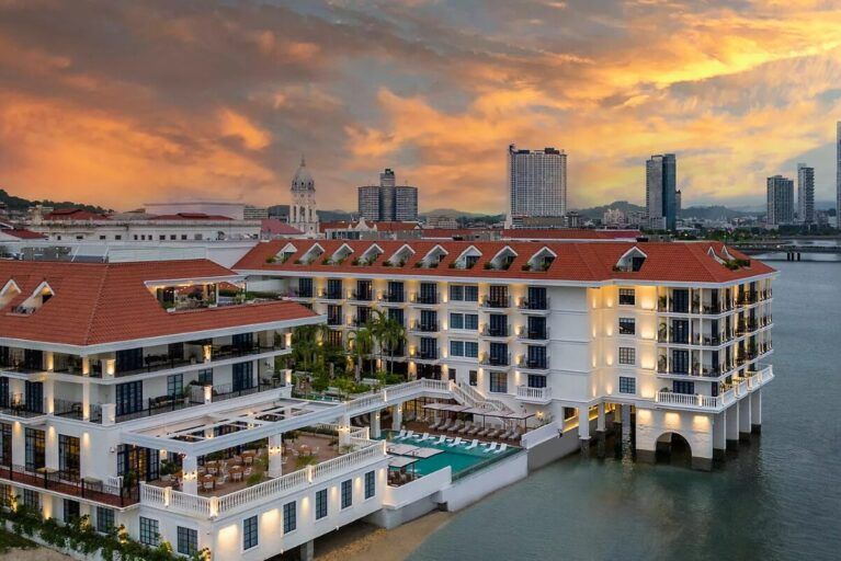The swimming pool and exterior of the Sofitel Legend Casco Viejo.